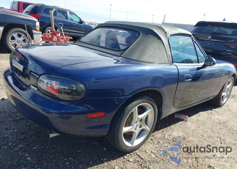 2003 Mazda Mx-5 Miata Cloth/Ls/Se/Shinsen z USA, uszkodzony, nr VIN JM1NB353730300742